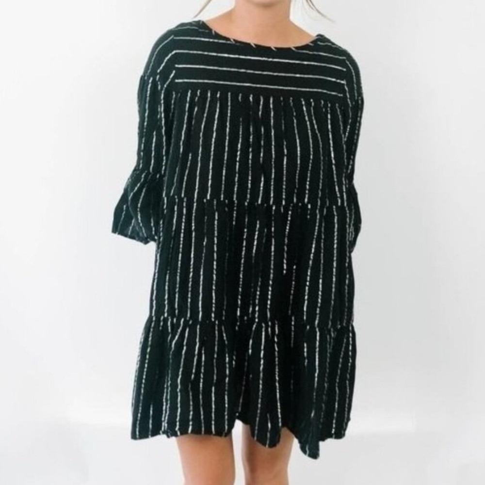 Gap Black White Striped Tiered Mini Dress XS Bell Sleeve Babydoll Pockets Boho